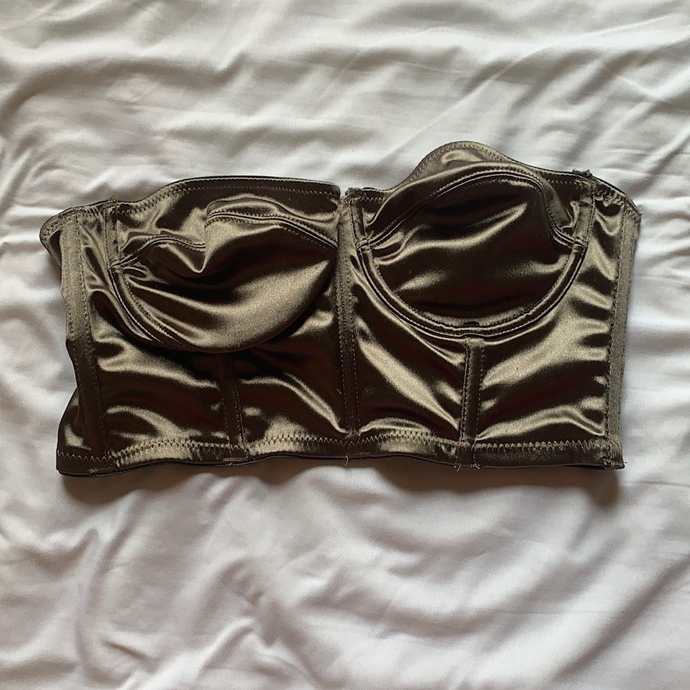 Strapless dark silver underwire crop top